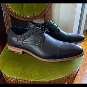 Men’s size 11M Stacy Adams black Oxford shoe with brown heel/sole.  Pric…